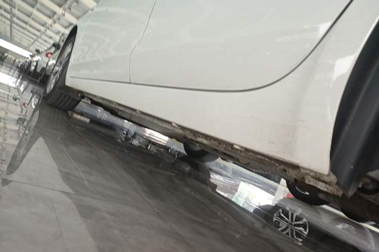Used Buick GT 2021 1.3T Automatic Mild Hybrid Elite Version Left Side Sill