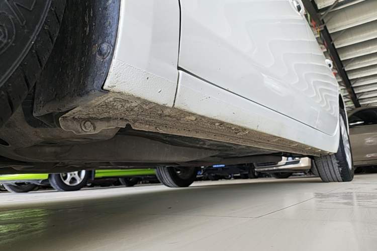 Used Buick GT 2021 Revised Version Flagship 1.5L Automatic Elite Edition Left Side Sill