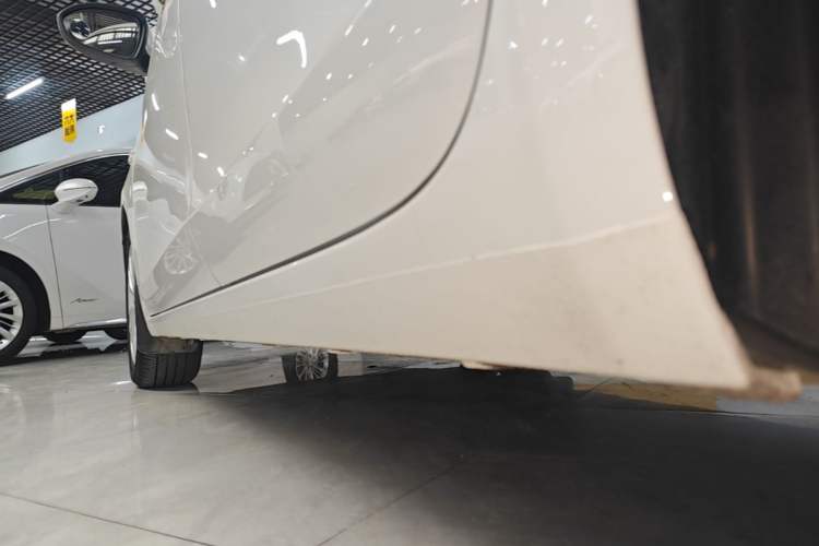 Used Buick GT 2021 Revised Version Flagship 1.5L Automatic Elite Edition Left Side Sill