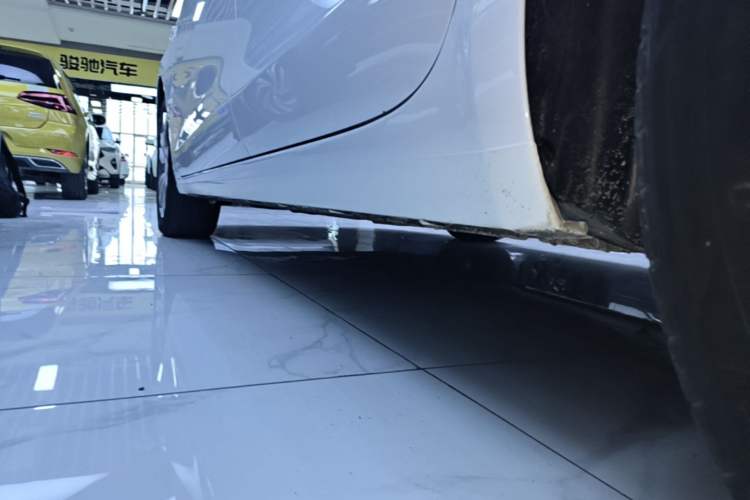 Used Buick GT 2021 Revised Version 1.3T Automatic Mild Hybrid Elite Edition Left Side Sill
