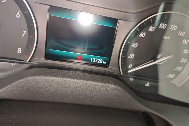 Used Buick GT 2021 Exemplar 1.5L Automatic Elite Version Odometer Close Up