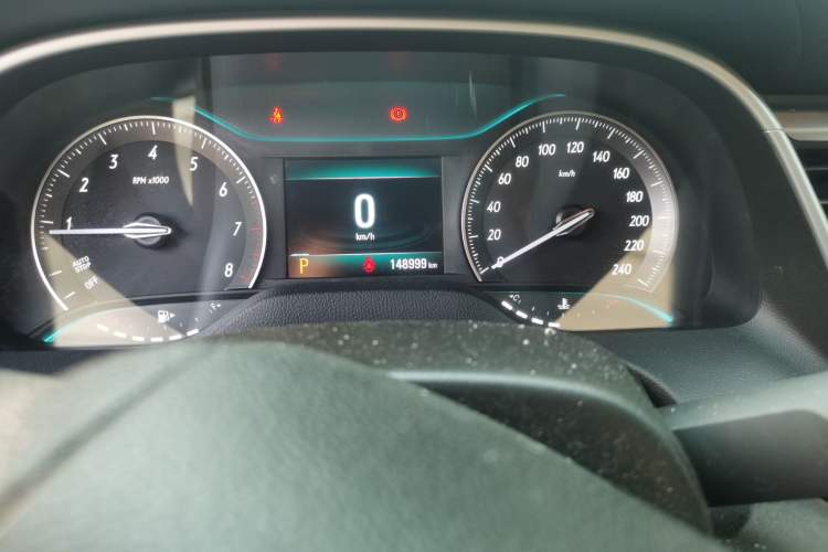 Used Buick GT 2021 1.3T Automatic Mild Hybrid Elite Version Odometer Close Up