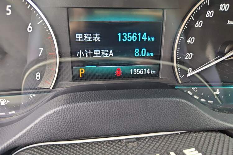 Used Buick GT 2021 1.3T Automatic Mild Hybrid Elite Version Odometer Close Up