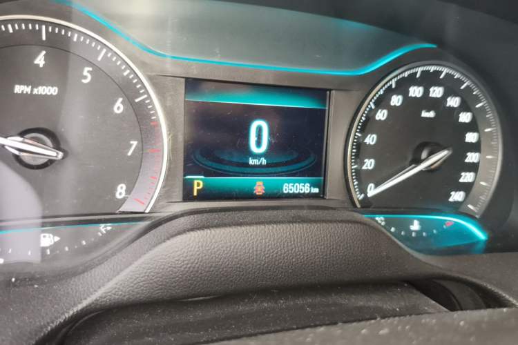 Used Buick GT 2021 1.3T Automatic Mild Hybrid Elite Version Odometer Close Up