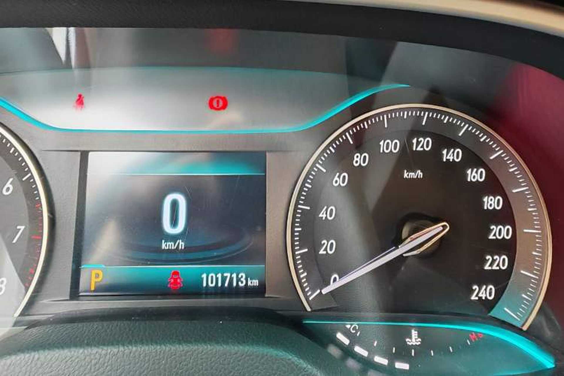 Used Buick GT 2021 1.3T Automatic Mild Hybrid Elite Version Odometer Close Up