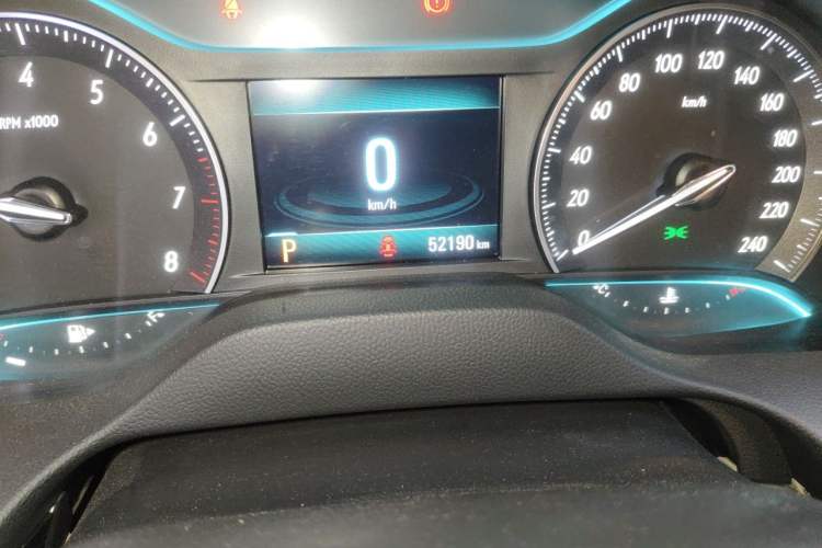Used Buick GT 2021 Exemplar 1.5L Automatic Elite Version Odometer Close Up