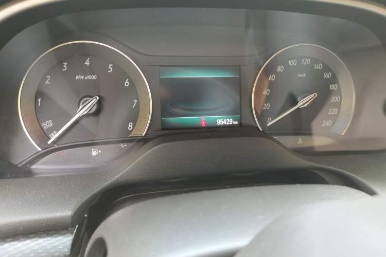 Used Buick GT 2021 Exemplar 1.5L Automatic Elite Version Odometer Close Up