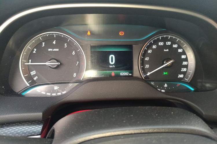 Used Buick GT 2021 1.3T Automatic Mild Hybrid Elite Version Odometer Close Up