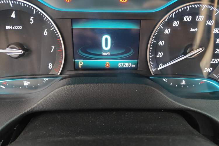 Used Buick GT 2021 Revised Version Flagship 1.5L Automatic Elite Edition Odometer Close Up