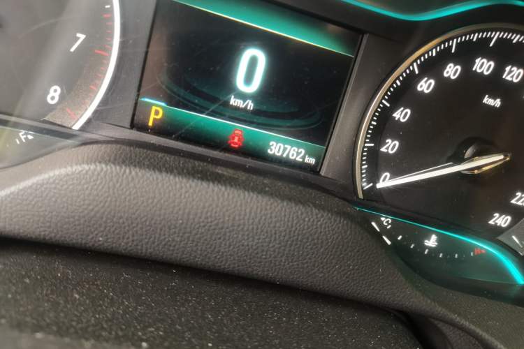 Used Buick GT 2021 Exemplar 1.5L Automatic Elite Version Odometer Close Up