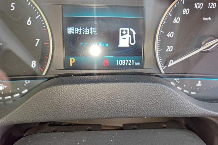 Used Buick GT 2021 Revised Version 1.3T Automatic Mild Hybrid Elite Edition Odometer Close Up