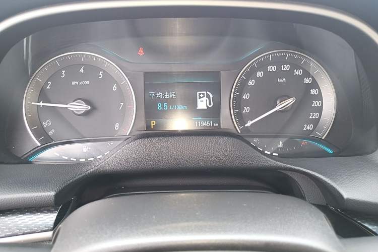 Used Buick GT 2021 1.3T Automatic Mild Hybrid Elite Version Odometer Close Up