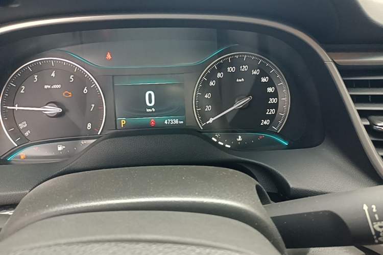 Used Buick GT 2021 1.3T Automatic Mild Hybrid Elite Version Odometer Close Up