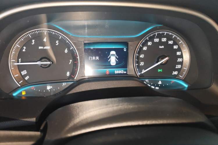 Used Buick GT 2021 1.3T Automatic Mild Hybrid Elite Version Odometer Close Up