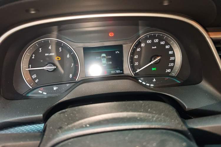 Used Buick GT 2021 1.3T Automatic Mild Hybrid Elite Version Odometer Close Up