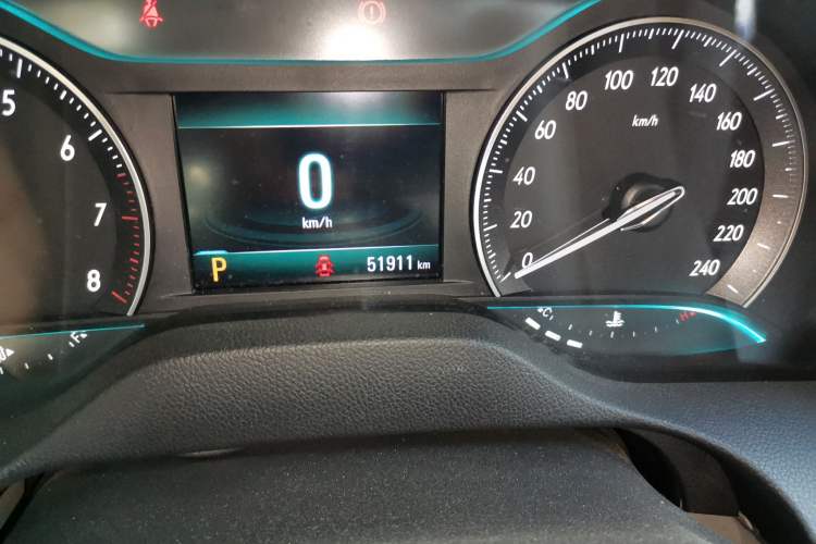 Used Buick GT 2021 Exemplar 1.5L Automatic Elite Version Odometer Close Up