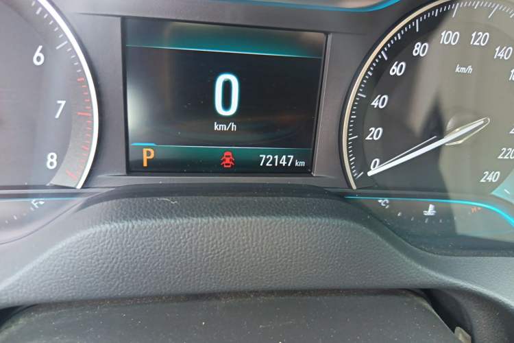 Used Buick GT 2021 Exemplar 1.5L Automatic Elite Version Odometer Close Up