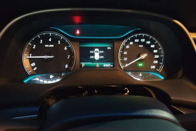 Used Buick GT 2021 1.3T Automatic Mild Hybrid Elite Version Odometer Close Up