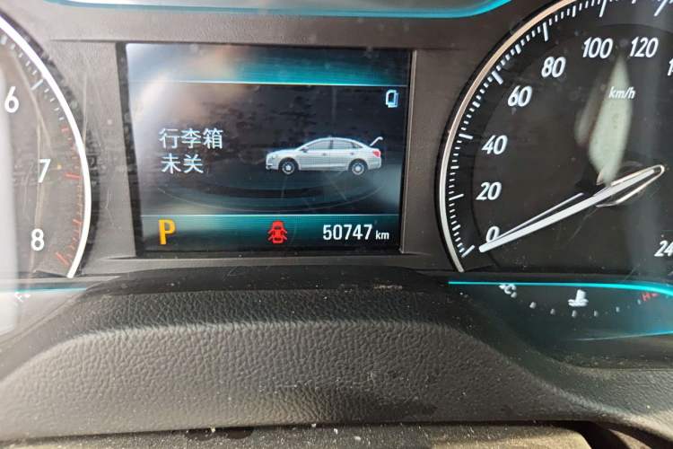 Used Buick GT 2021 1.3T Automatic Mild Hybrid Elite Version Odometer Close Up
