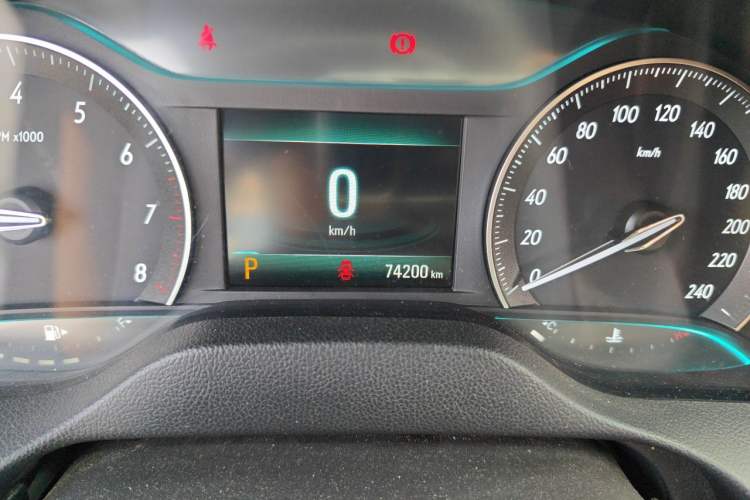 Used Buick GT 2021 Exemplar 1.5L Automatic Elite Version Odometer Close Up