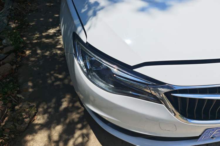 Used Buick GT 2021 Revised Version 1.3T Automatic Mild Hybrid Elite Edition Right Front Headlight