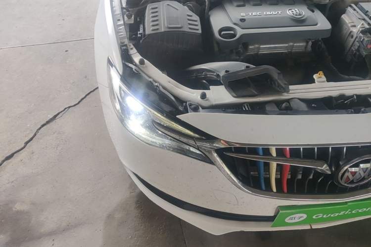 Used Buick GT 2021 Exemplar 1.5L Automatic Elite Version Right Front Headlight