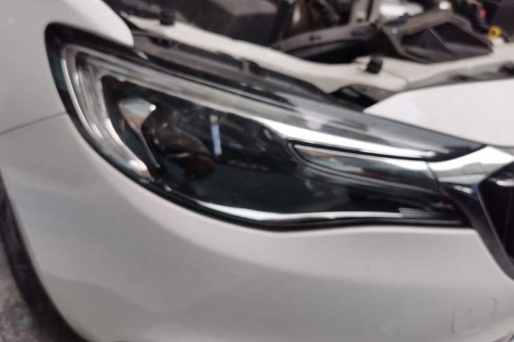 Used Buick GT 2021 Revised Version 1.3T Automatic Mild Hybrid Elite Edition Right Front Headlight
