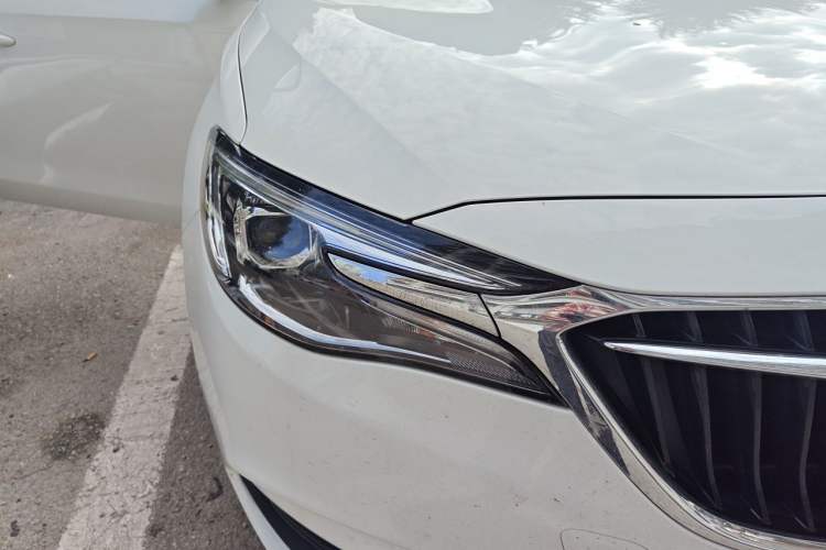 Used Buick GT 2021 Revised Version Flagship 1.5L Automatic Elite Edition Right Front Headlight