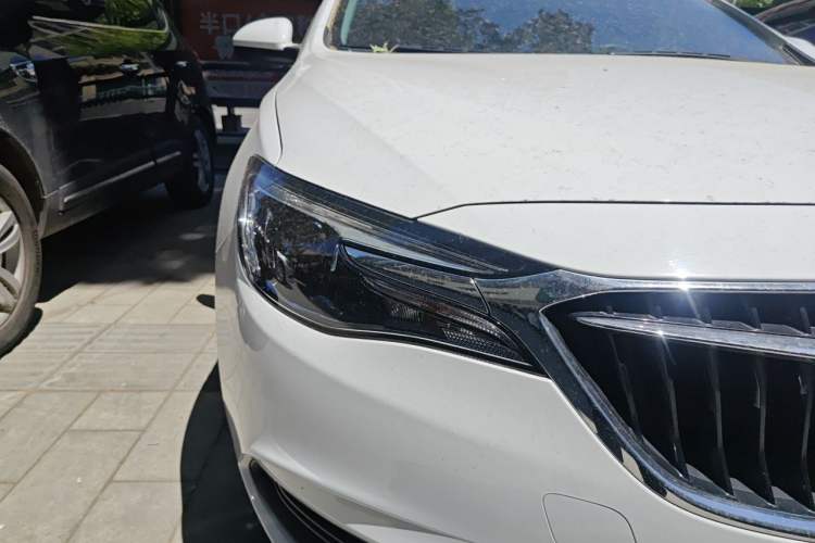 Used Buick GT 2021 Revised Version Flagship 1.5L Automatic Elite Edition Right Front Headlight