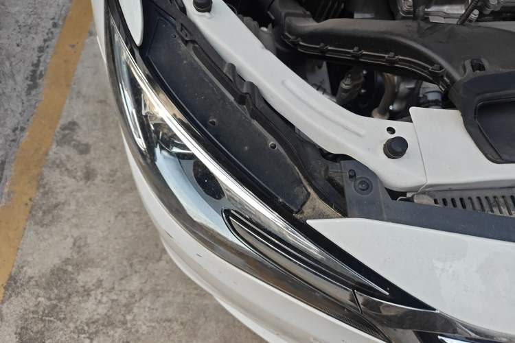 Used Buick GT 2021 Revised Version Flagship 1.5L Automatic Elite Edition Right Front Headlight