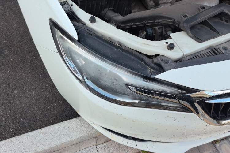 Used Buick GT 2021 Exemplar 1.5L Automatic Elite Version Right Front Headlight
