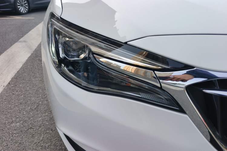 Used Buick GT 2021 Revised Version Flagship 1.5L Automatic Elite Edition Right Front Headlight