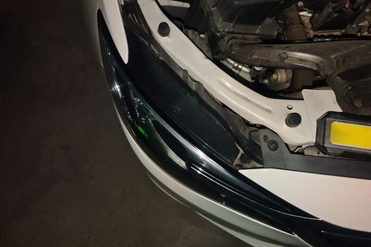 Used Buick GT 2021 Revised Version 1.3T Automatic Mild Hybrid Elite Edition Right Front Headlight