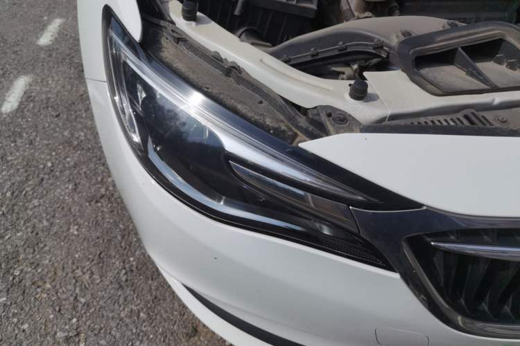 Used Buick GT 2021 Revised Version Flagship 1.5L Automatic Elite Edition Right Front Headlight