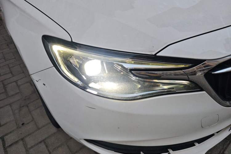 Used Buick GT 2021 1.3T Automatic Mild Hybrid Elite Version Right Front Headlight