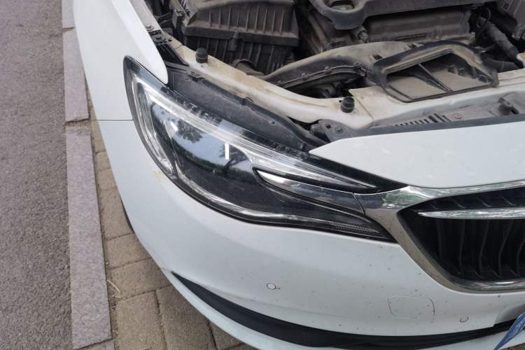 Used Buick GT 2021 Exemplar 1.5L Automatic Elite Version Right Front Headlight