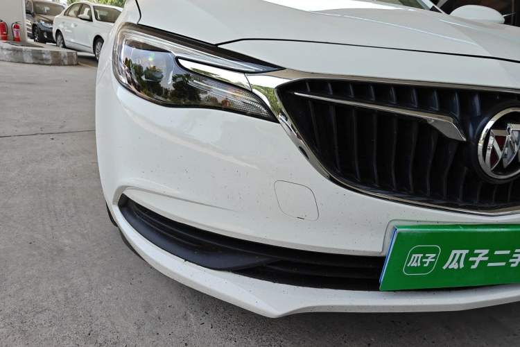 Used Buick GT 2021 Revised Version 1.3T Automatic Mild Hybrid Elite Edition Right Front Headlight