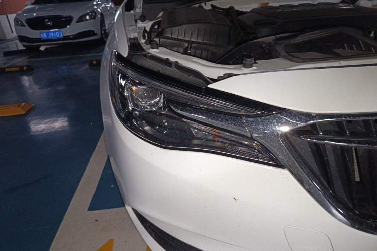 Used Buick GT 2021 Revised Version Flagship 1.5L Automatic Elite Edition Right Front Headlight
