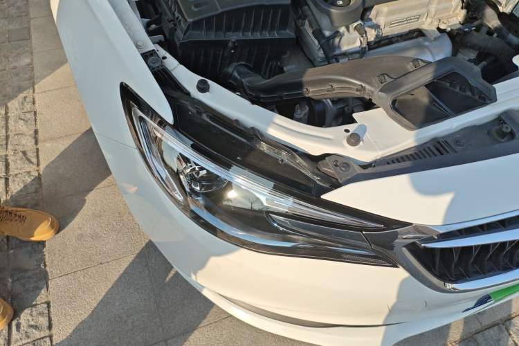 Used Buick GT 2021 Revised Version Flagship 1.5L Automatic Elite Edition Right Front Headlight
