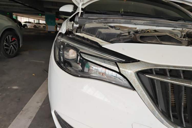 Used Buick GT 2021 1.3T Automatic Mild Hybrid Elite Version Right Front Headlight