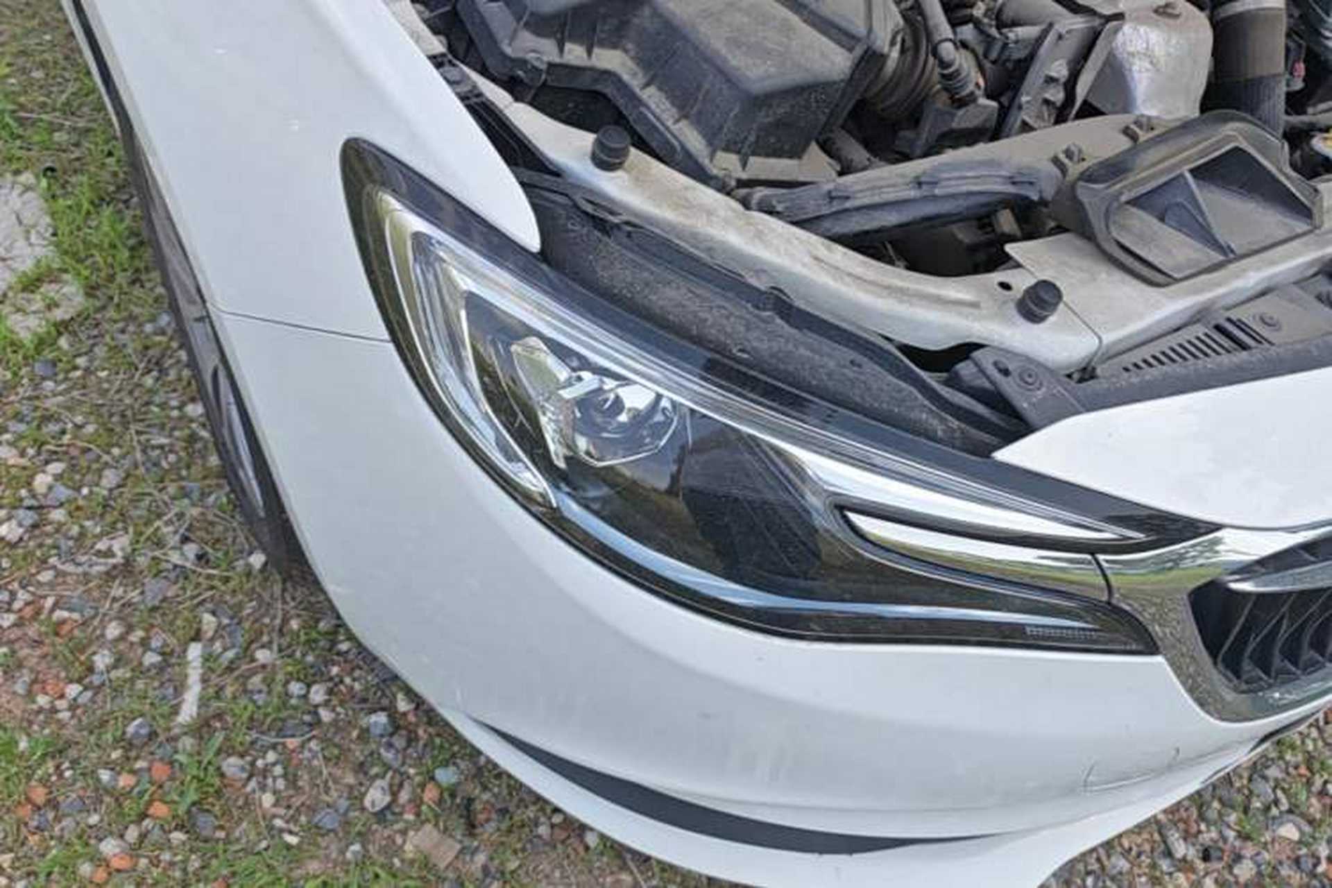 Used Buick GT 2021 Revised Version 1.3T Automatic Mild Hybrid Elite Edition Right Front Headlight