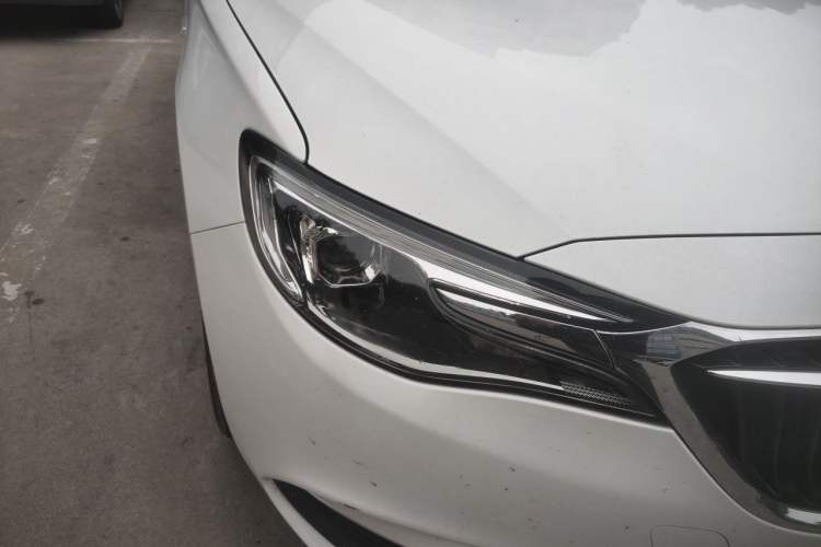 Used Buick GT 2021 Revised Version Flagship 1.5L Automatic Elite Edition Right Front Headlight