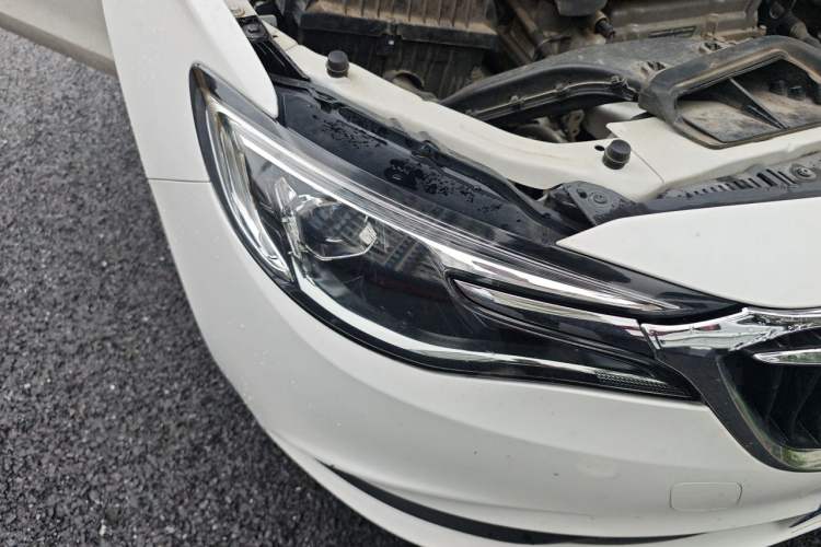 Used Buick GT 2021 Exemplar 1.5L Automatic Elite Version Right Front Headlight