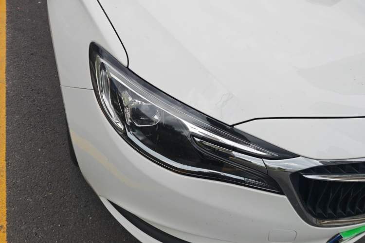 Used Buick GT 2021 Revised Version 1.3T Automatic Mild Hybrid Elite Edition Right Front Headlight