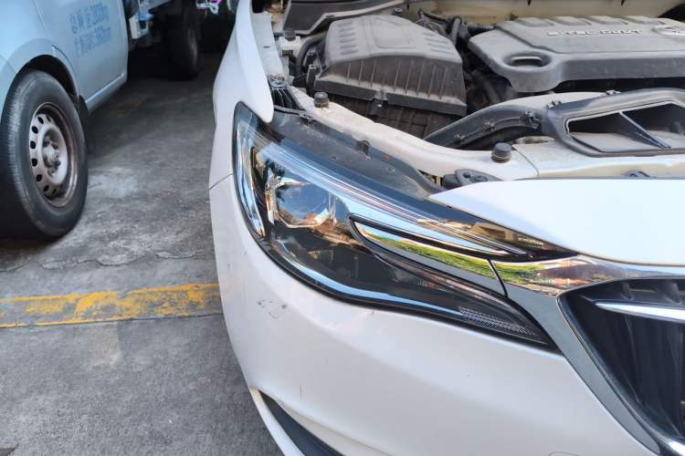 Used Buick GT 2021 Revised Version Flagship 1.5L Automatic Elite Edition Right Front Headlight