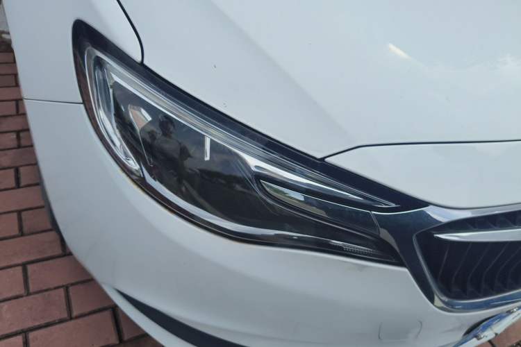 Used Buick GT 2021 Exemplar 1.5L Automatic Elite Version Right Front Headlight