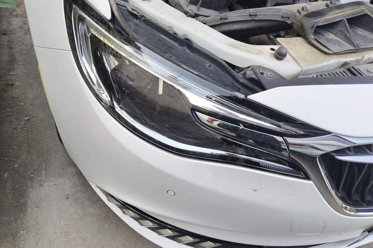 Used Buick GT 2021 Revised Version 1.3T Automatic Mild Hybrid Elite Edition Right Front Headlight