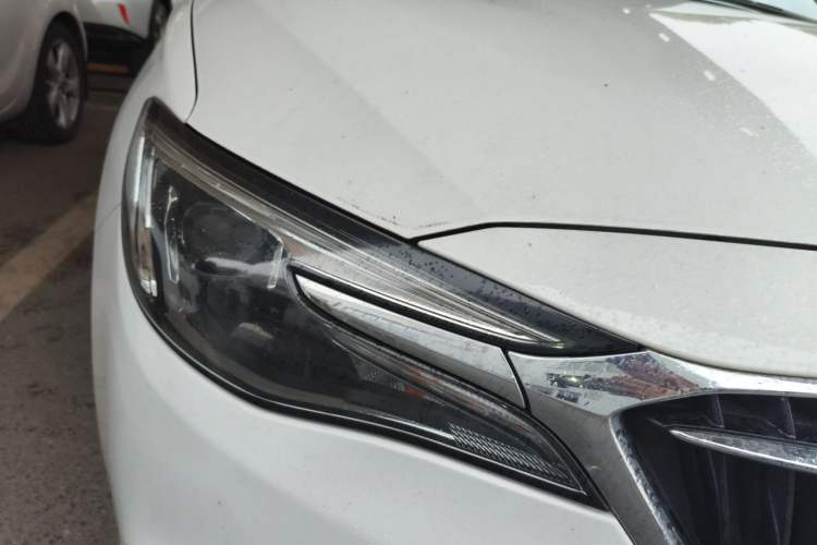 Used Buick GT 2021 1.3T Automatic Mild Hybrid Elite Version Right Front Headlight