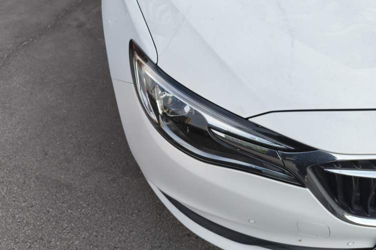 Used Buick GT 2021 Revised Version Flagship 1.5L Automatic Entry-Level Trim Right Front Headlight