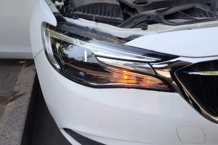 Used Buick GT 2021 Exemplar 1.5L Automatic Elite Version Right Front Headlight